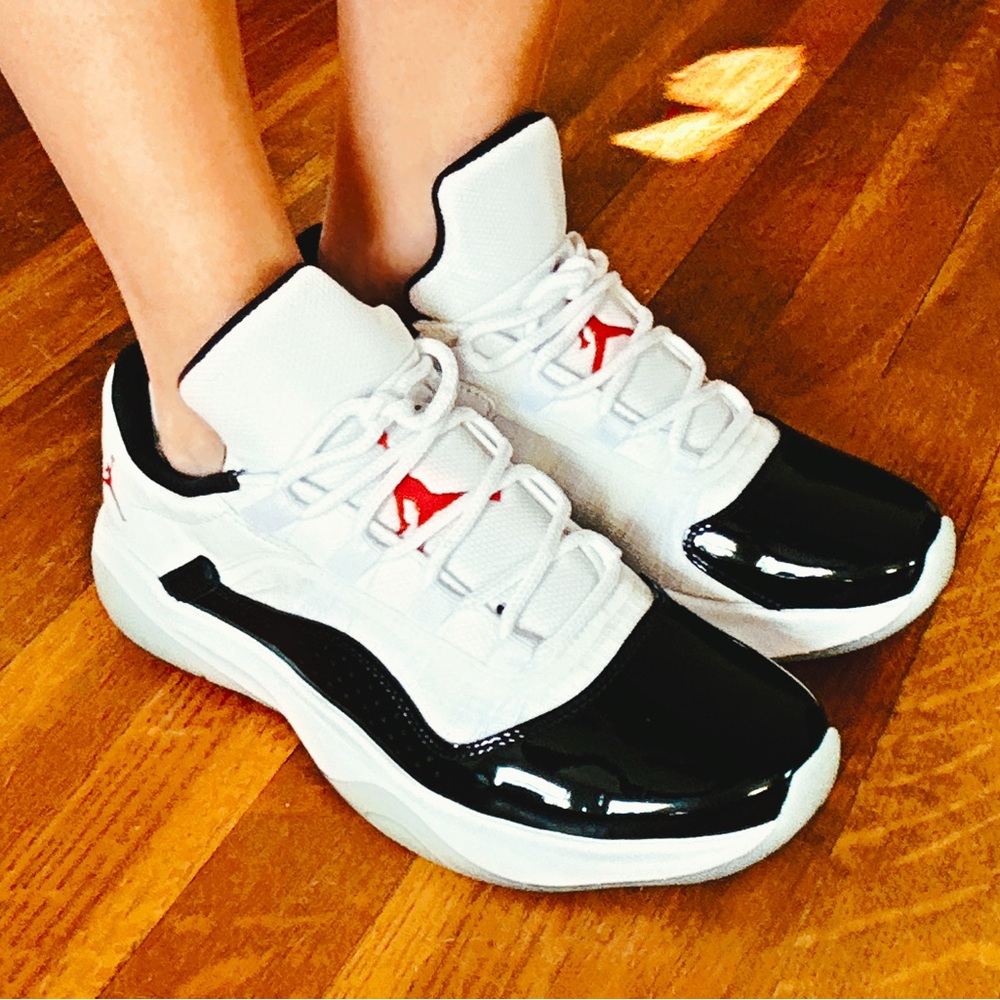 Women's Air Jordans (low)